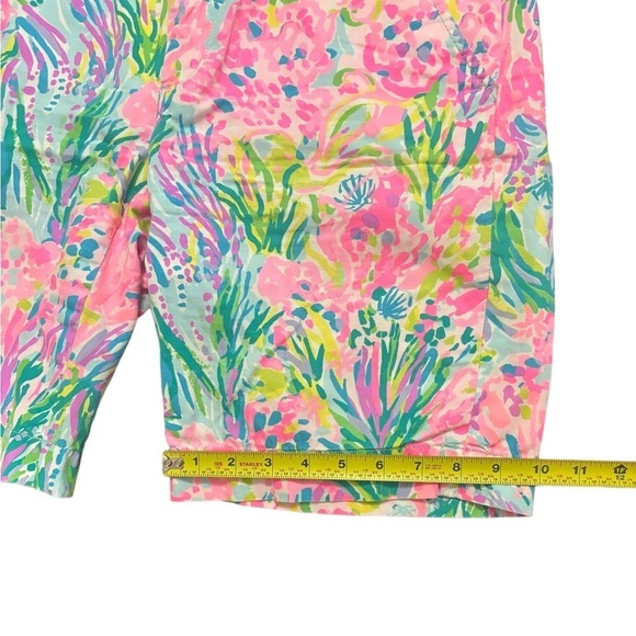 LILLY PULITZER WOMEN Sz4  CHIPPER  PRINTED  SHORT BERMUDA MULTI - Picture 11 of 13
